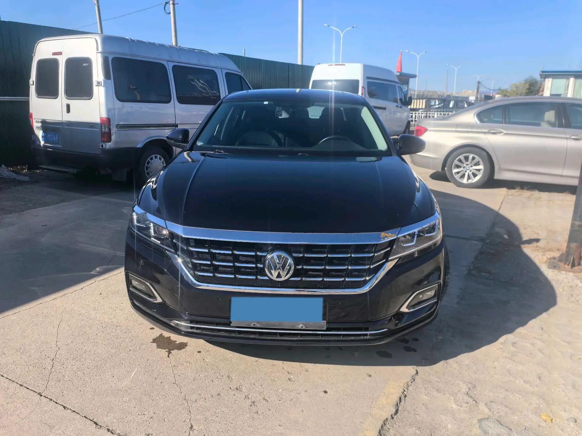 2019 VOLKSWAGEN PASSAT thumbnail 2