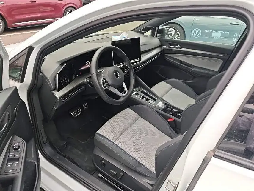 2025 VOLKSWAGEN GOLF thumbnail 2