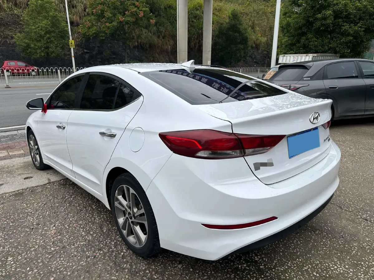 2016 Hyundai Elantra 1.6L 130HP L4 6AT,autocango,china used car exporter,china ev exporter,chinese used car exporter,chinese used ev exporter