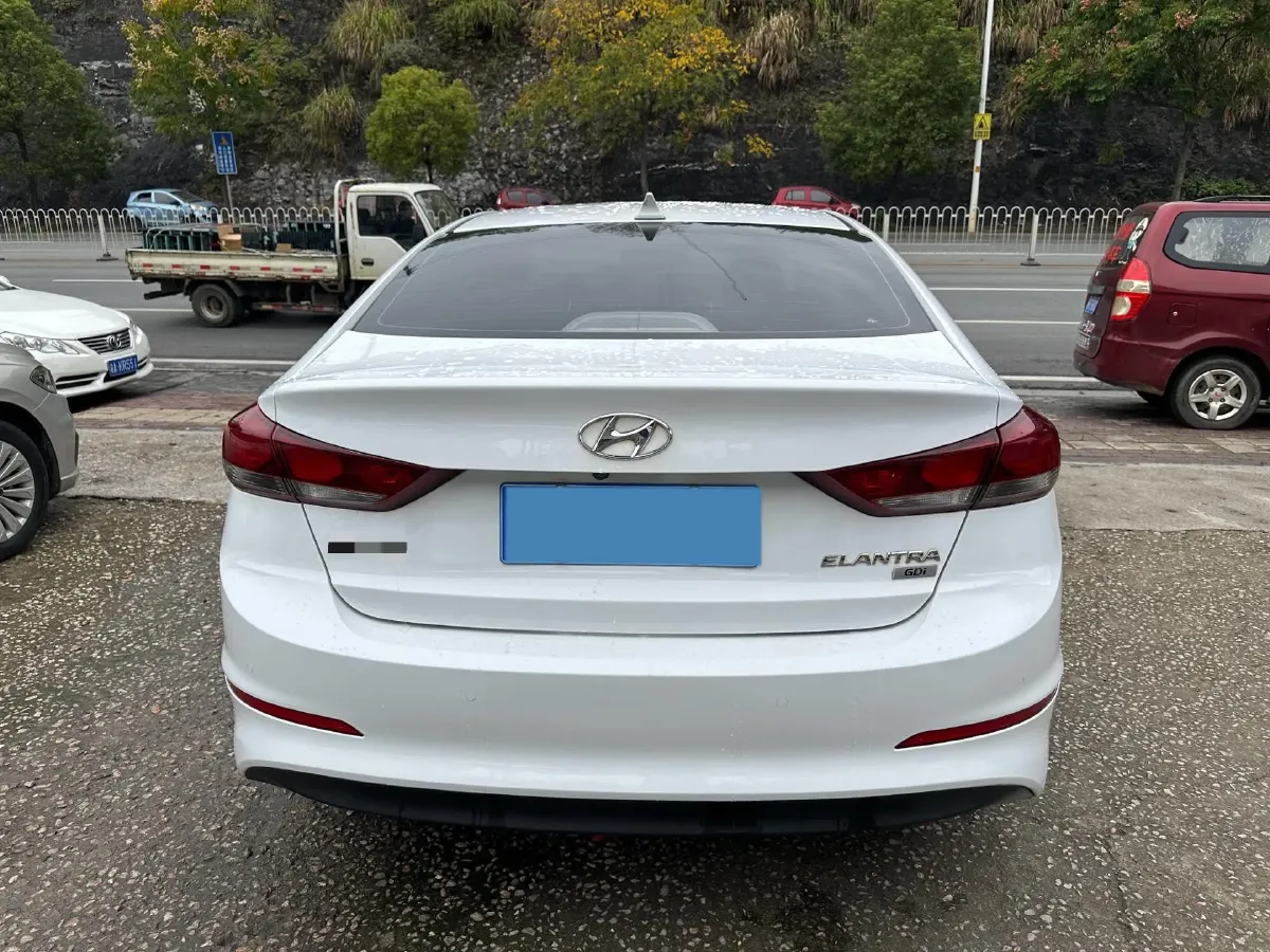 2016 Hyundai Elantra 1.6L 130HP L4 6AT,autocango,china used car exporter,china ev exporter,chinese used car exporter,chinese used ev exporter