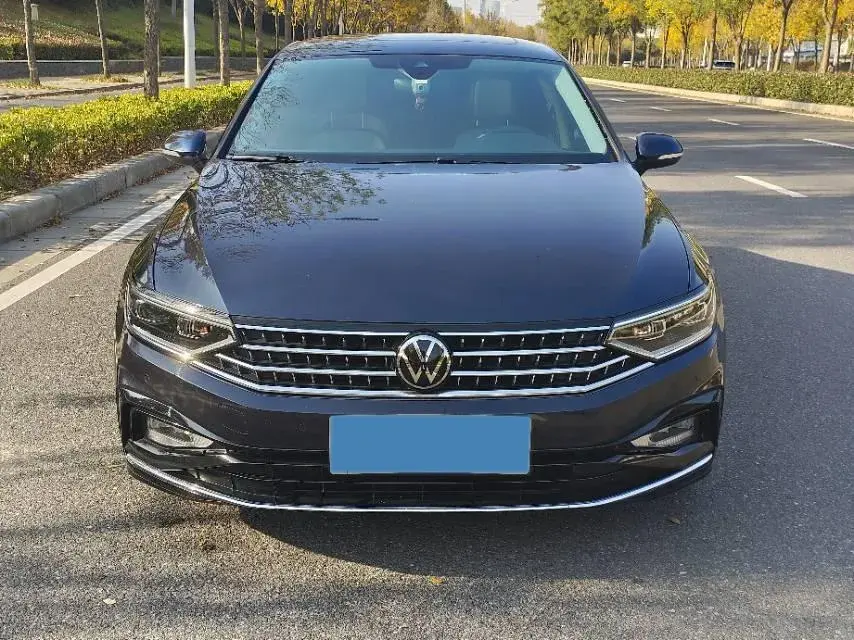 2023 VOLKSWAGEN MAGOTAN thumbnail 2