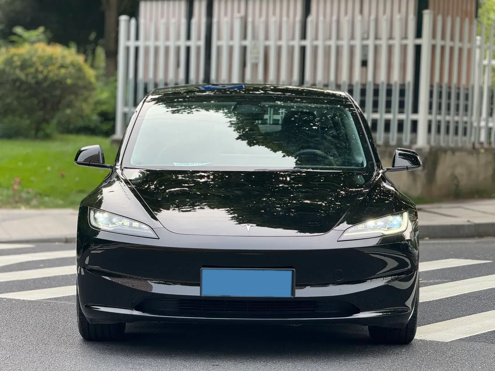 2023 TESLA MODEL thumbnail 2