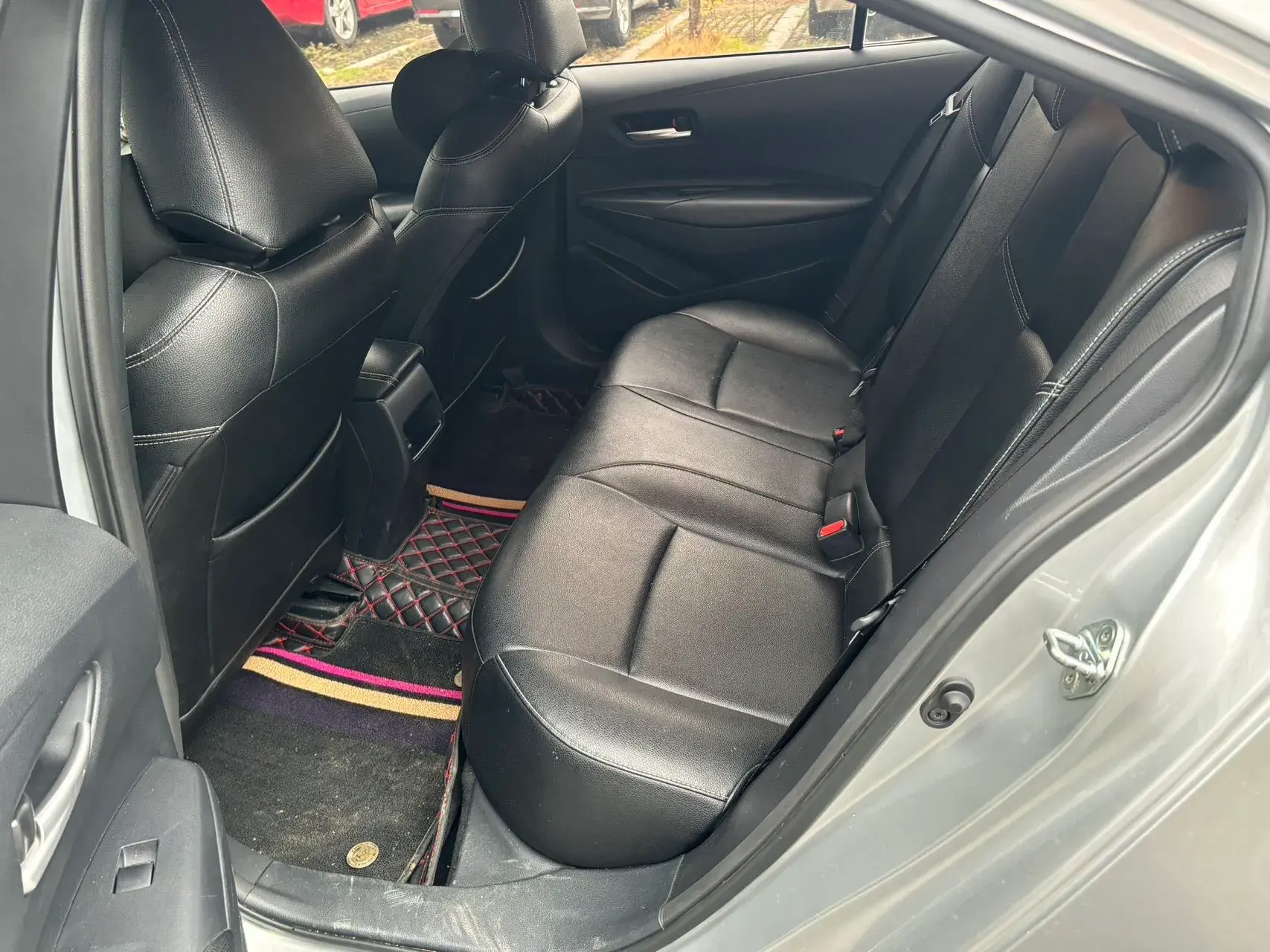 2019 TOYOTA COROLLA thumbnail 4