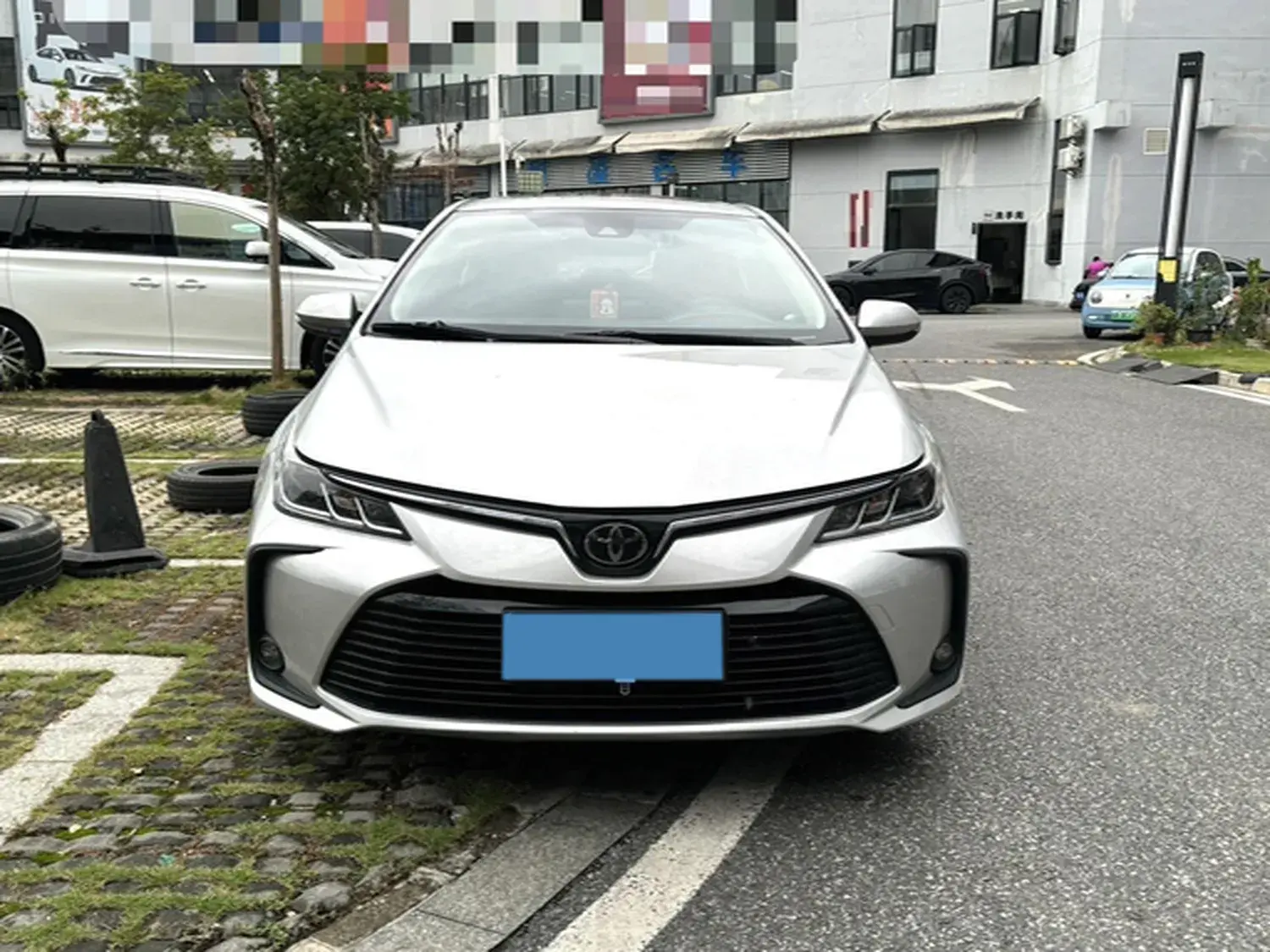 2019 TOYOTA COROLLA thumbnail 2
