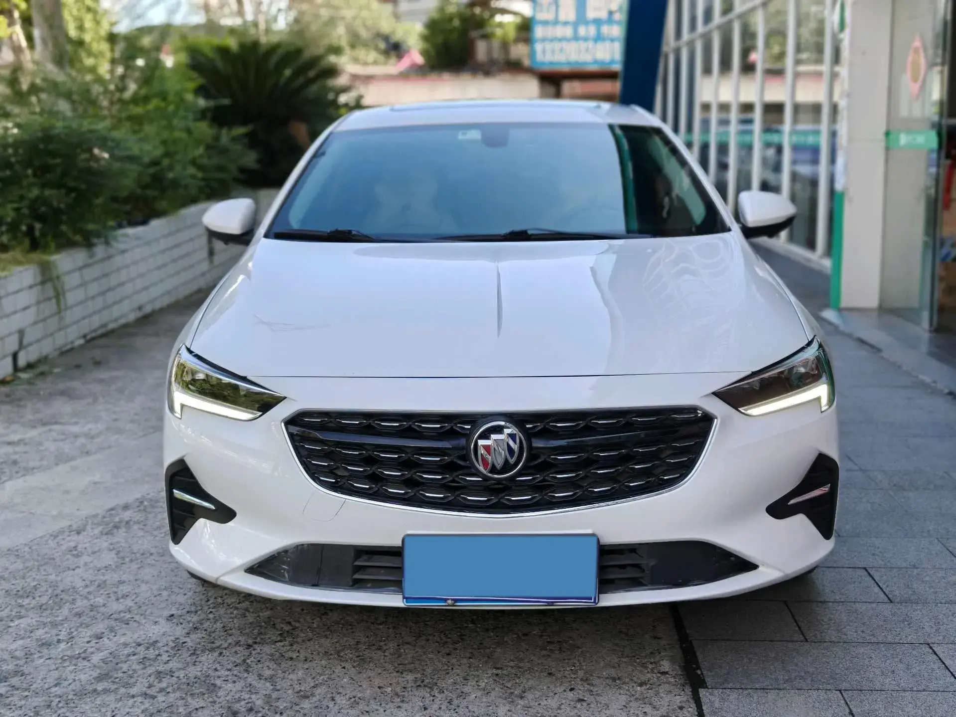 2020 BUICK REGAL thumbnail 2