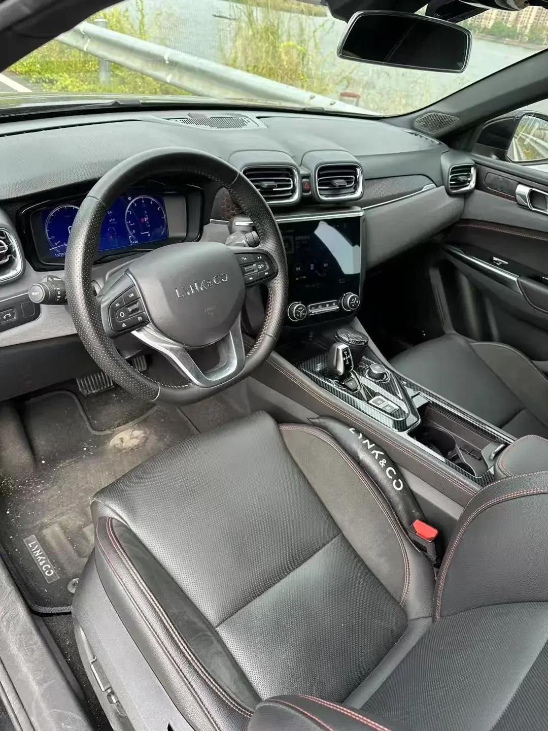 2019 LYNK&CO 03 thumbnail 3