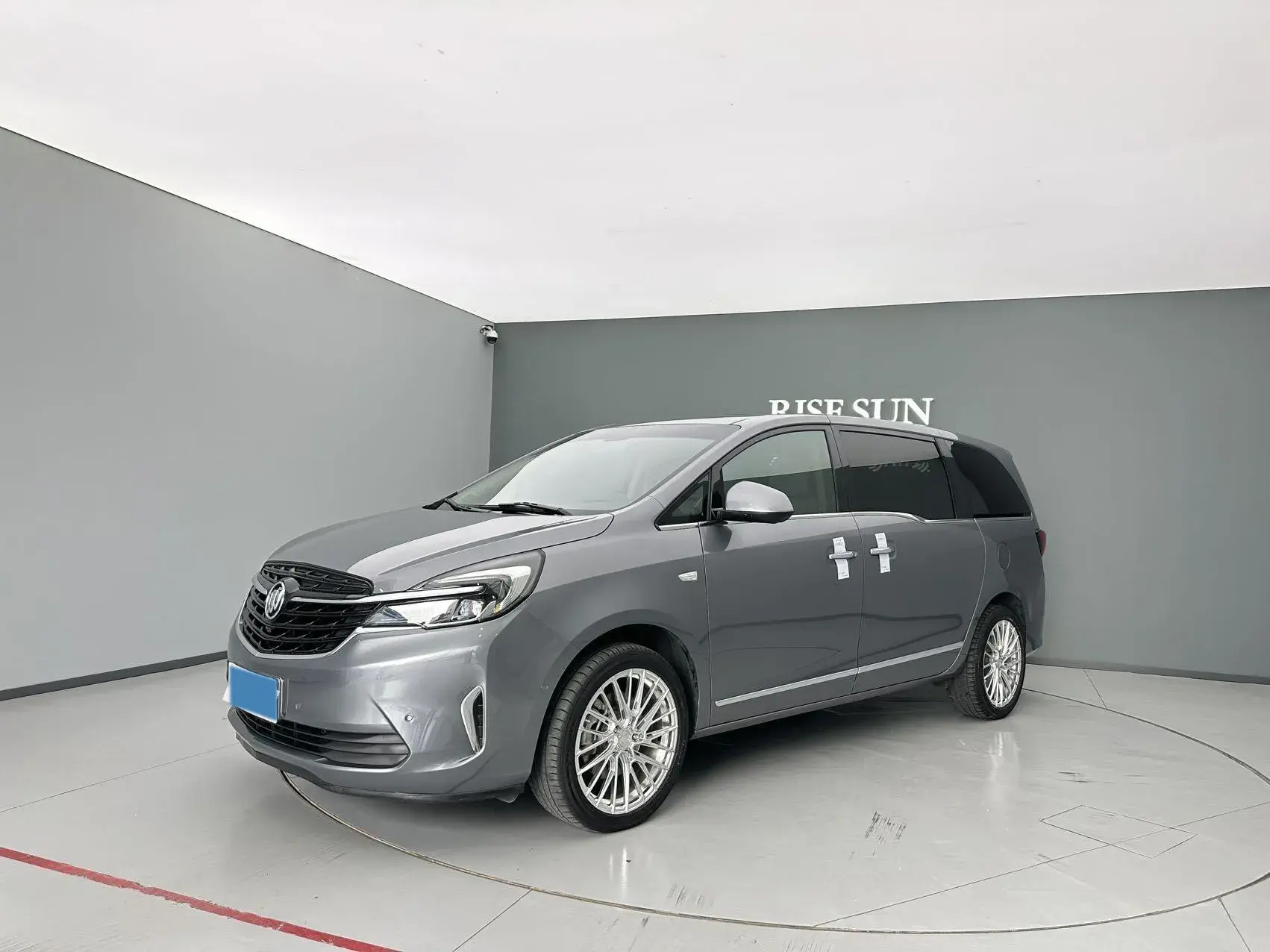 2022 BUICK GL8 view 1