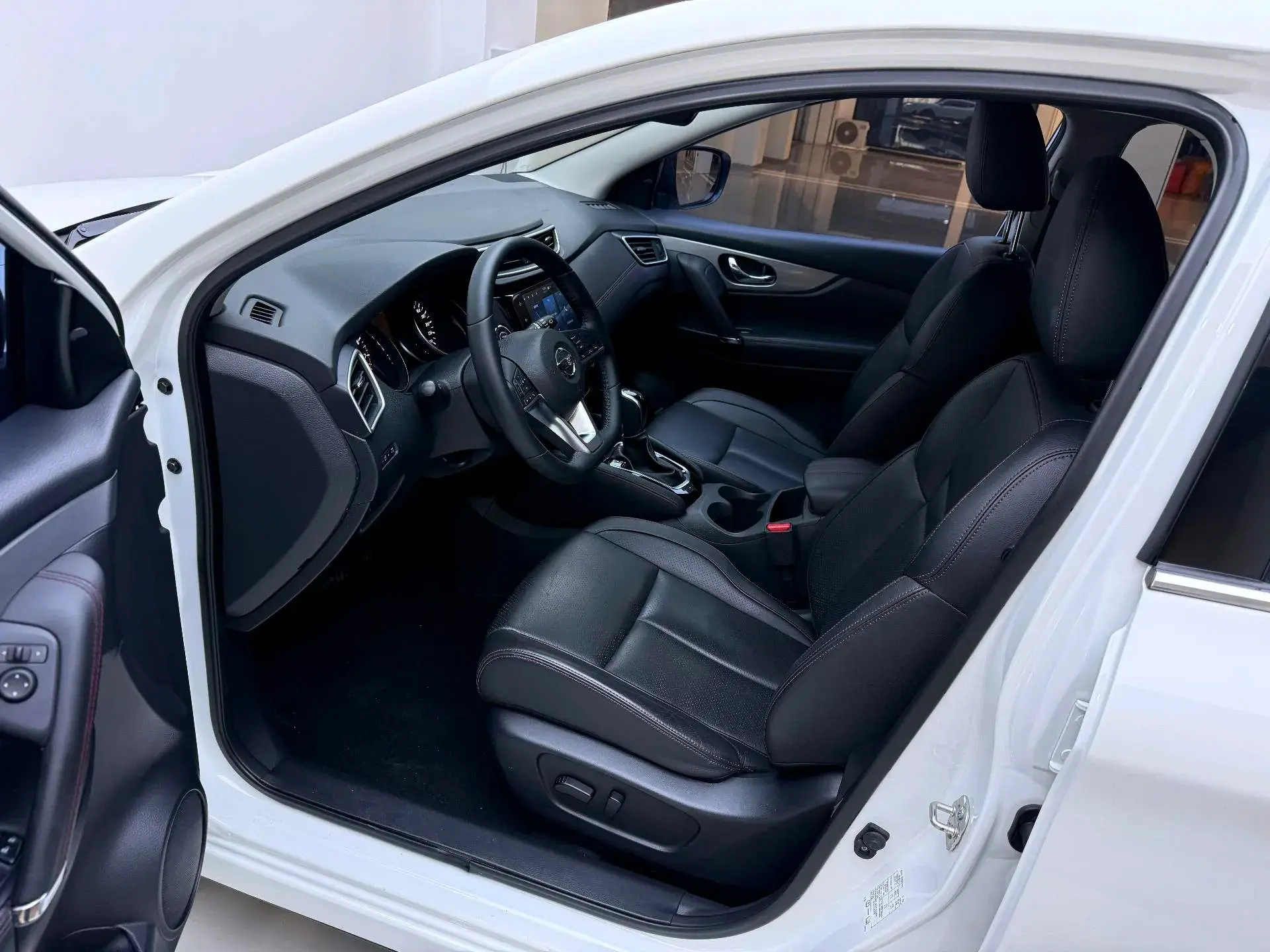 2021 NISSAN QASHQAI thumbnail 2