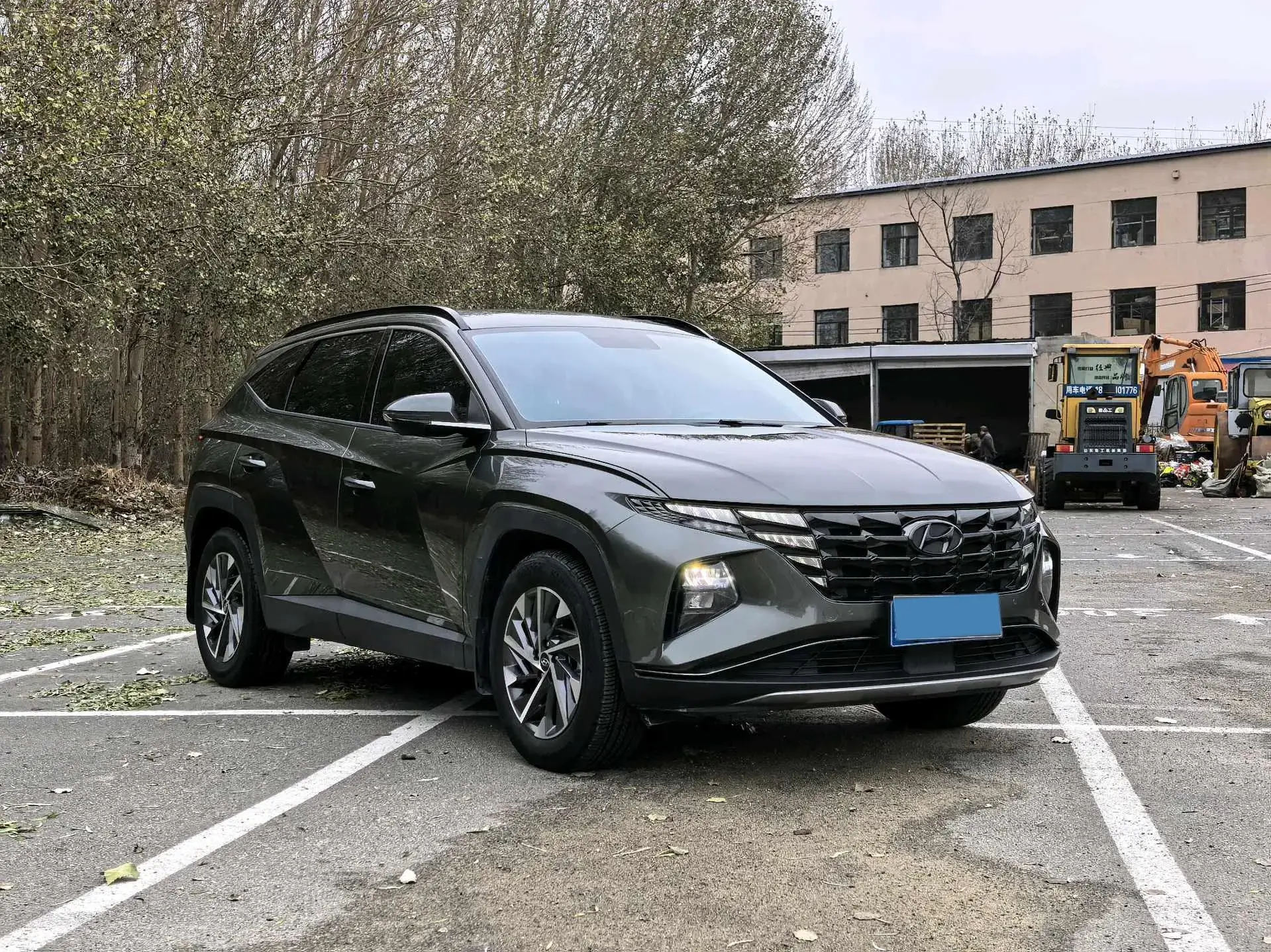 2023 HYUNDAI TUCSON thumbnail 3