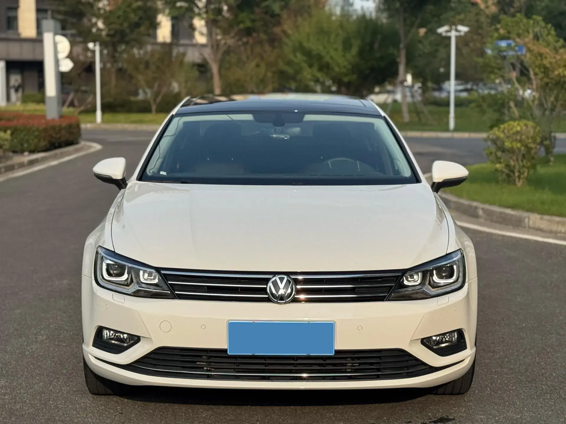 2018 VOLKSWAGEN LAMANDO thumbnail 2