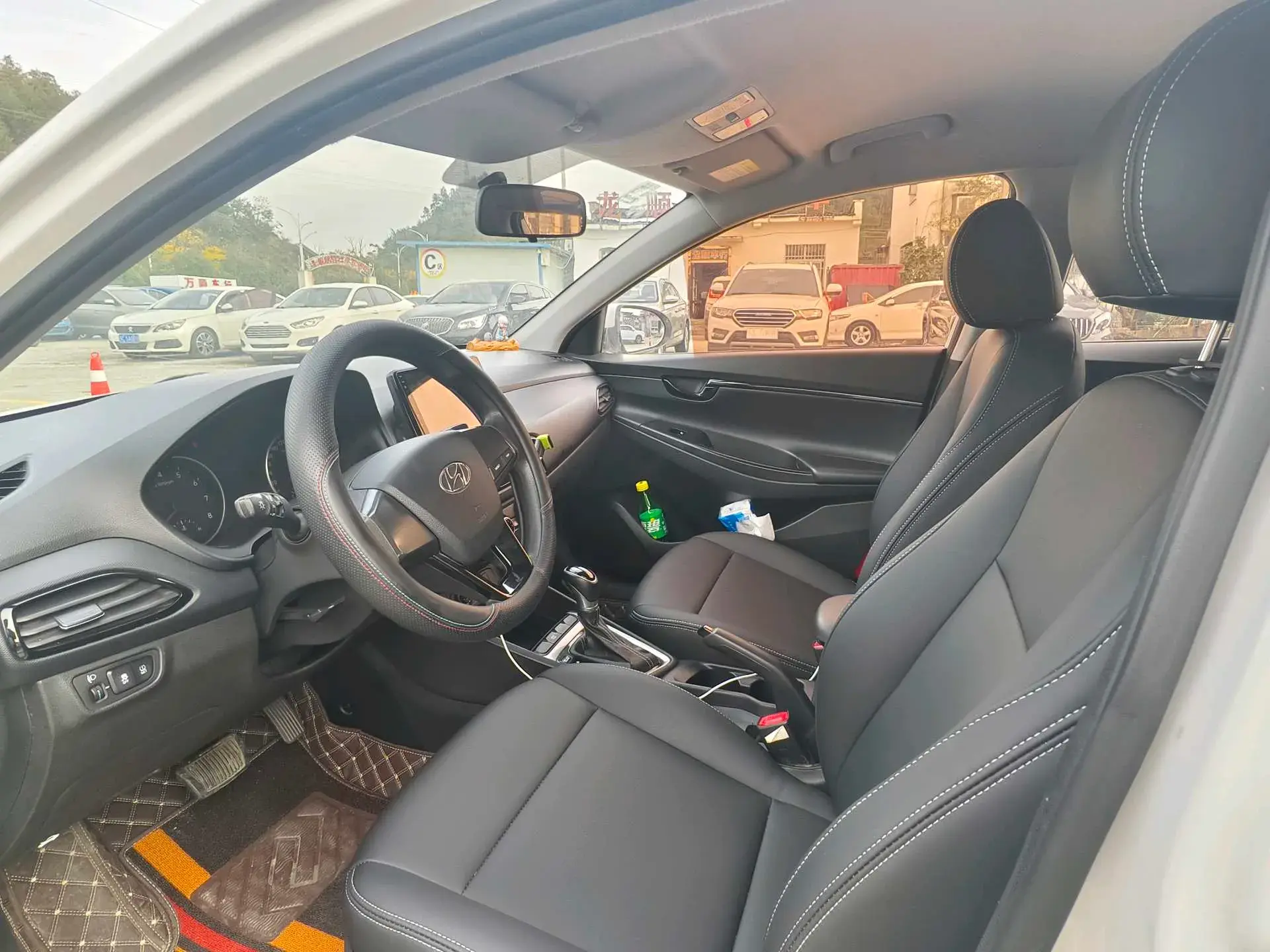 2017 HYUNDAI CELESTA thumbnail 4