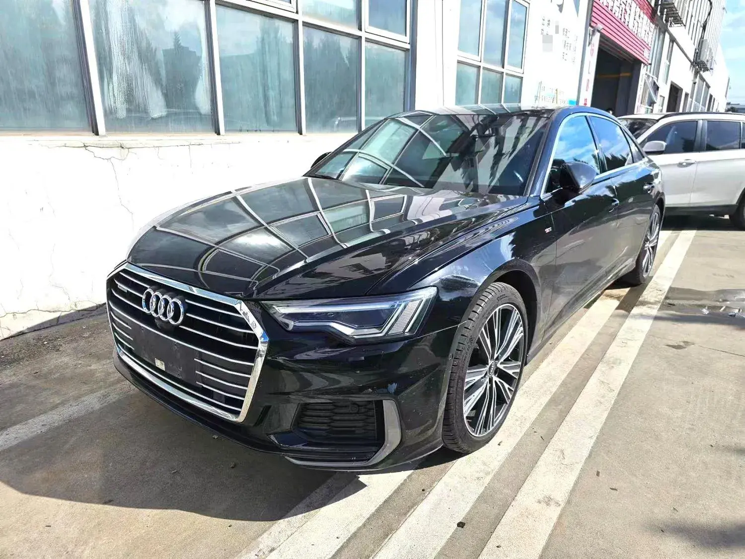 2021 AUDI A6L view 1
