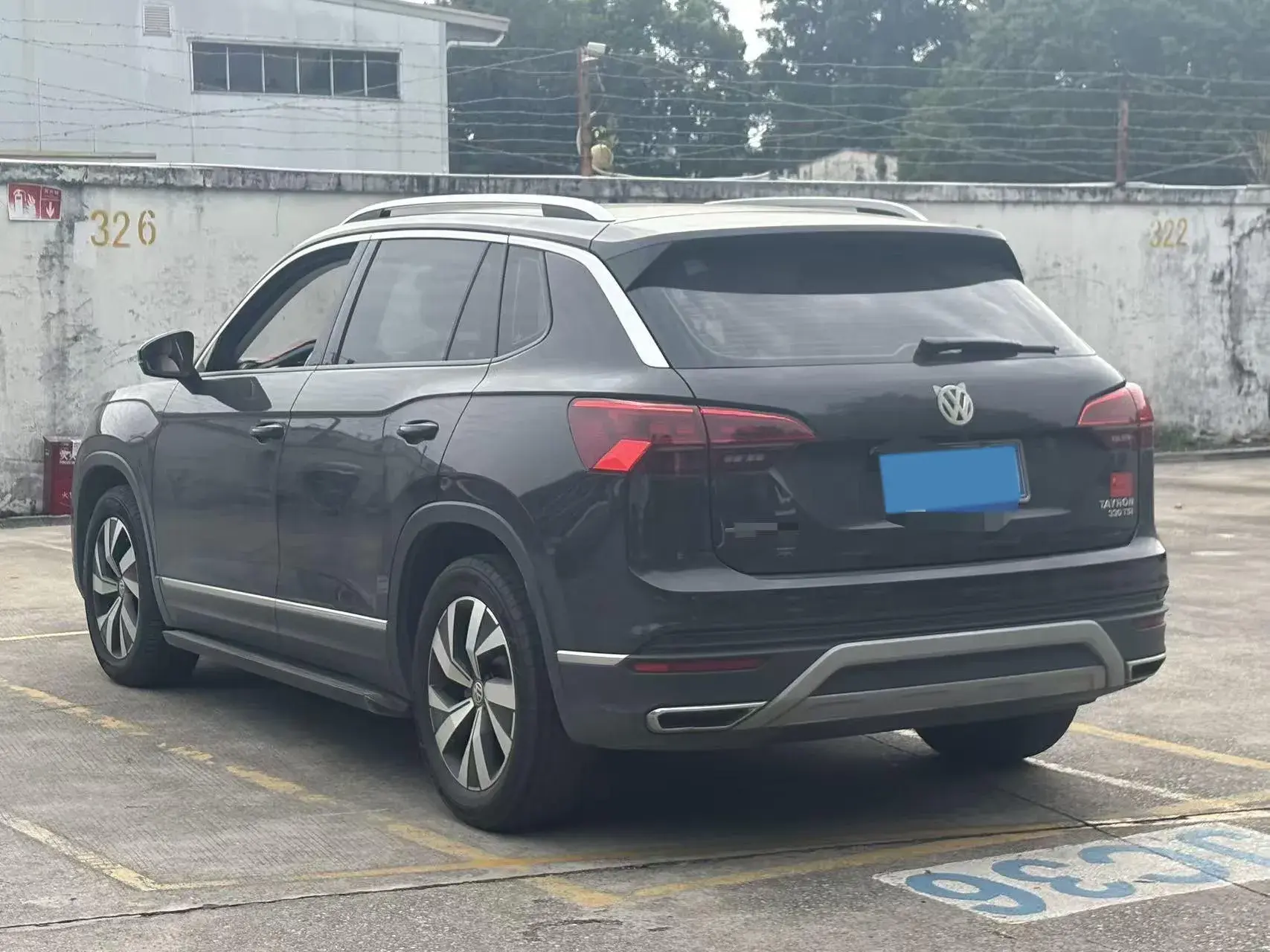 2019 VOLKSWAGEN TAYRON thumbnail 4