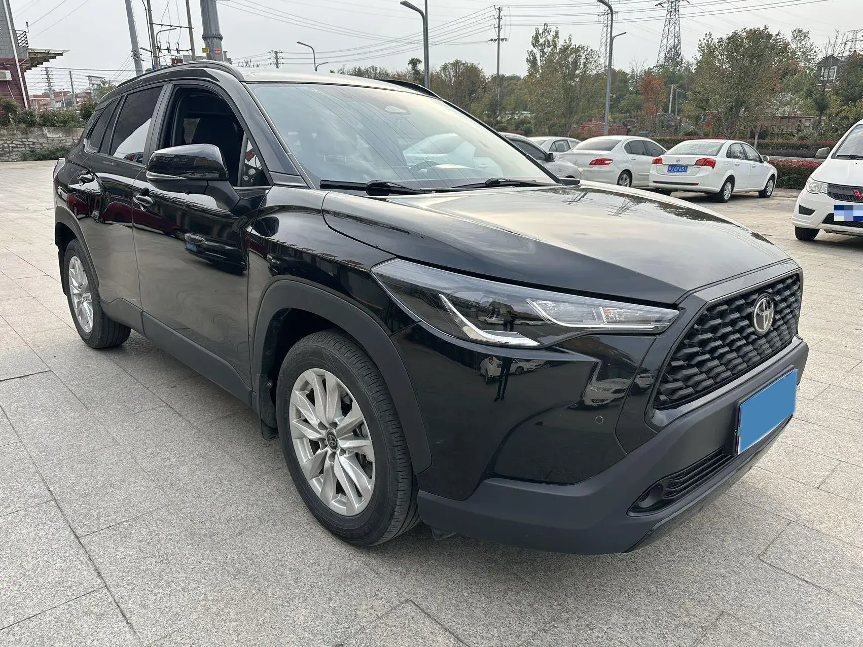 2023 TOYOTA COROLLA thumbnail 3