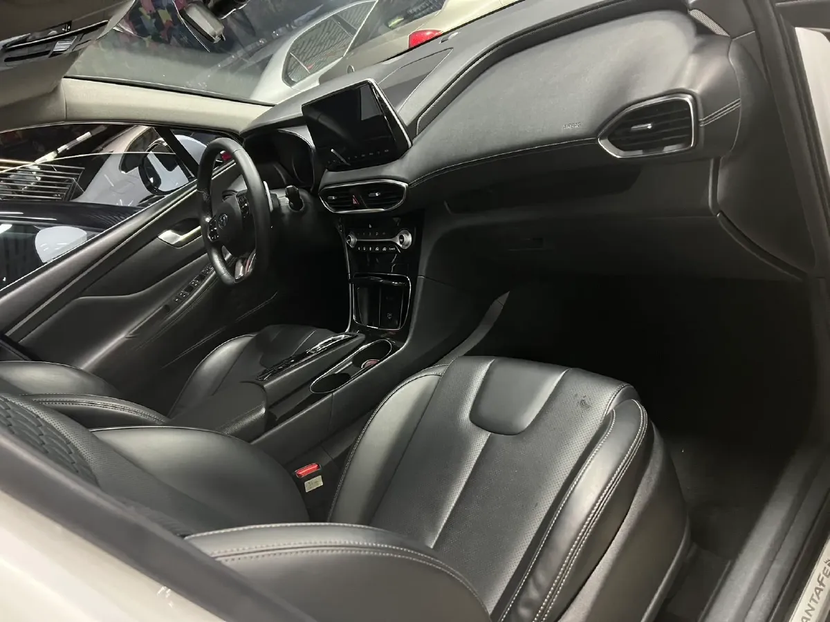 2019 Hyundai Santafe 2.0T 240HP L4 8AT,autocango,china used car exporter,china ev exporter,chinese used car exporter,chinese used ev exporter