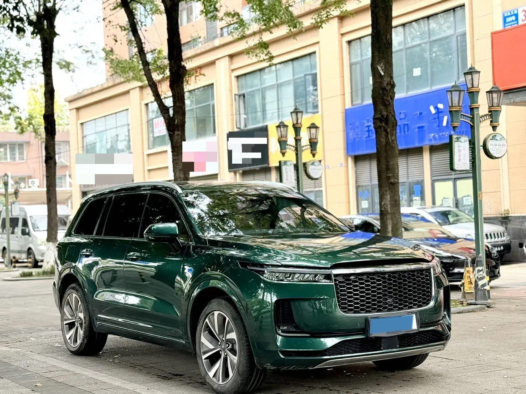 2021 LI ONE thumbnail 3