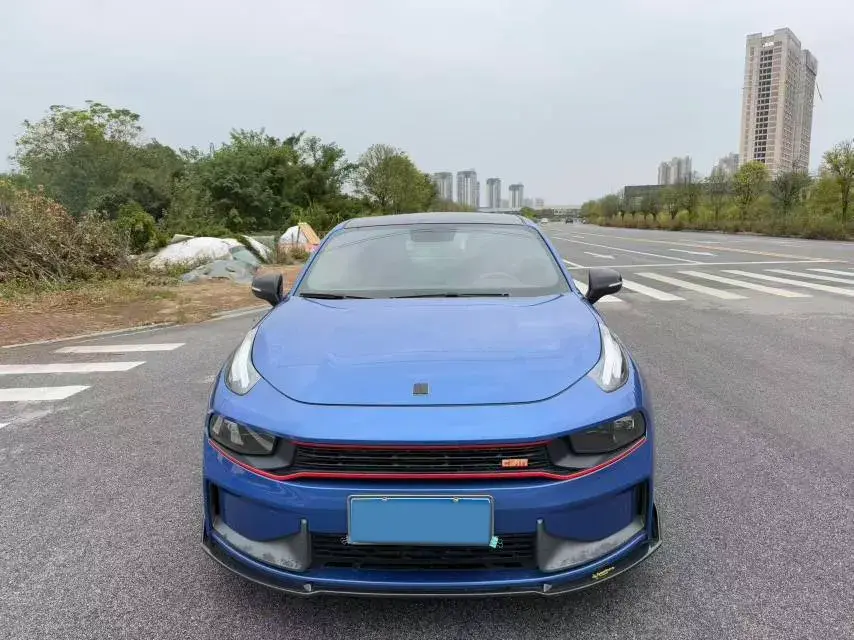 2019 LYNK&CO 03 thumbnail 3