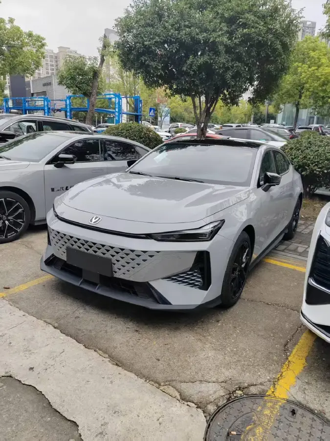 2024 ChangAn UNI-V 1.5T 188HP L4 7DCT