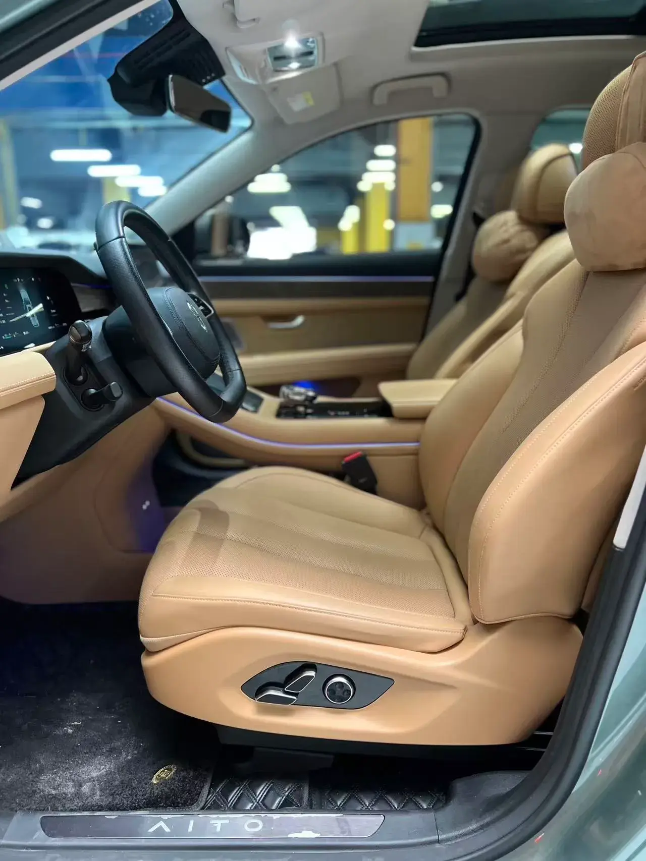 2022 AITO AITO thumbnail 4