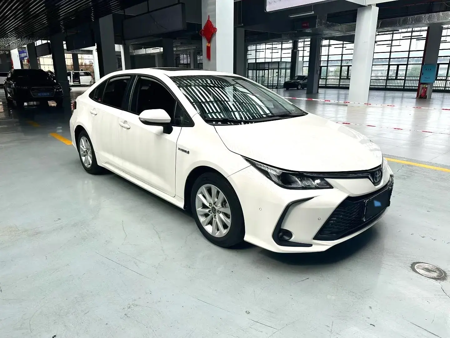 2023 TOYOTA COROLLA thumbnail 3