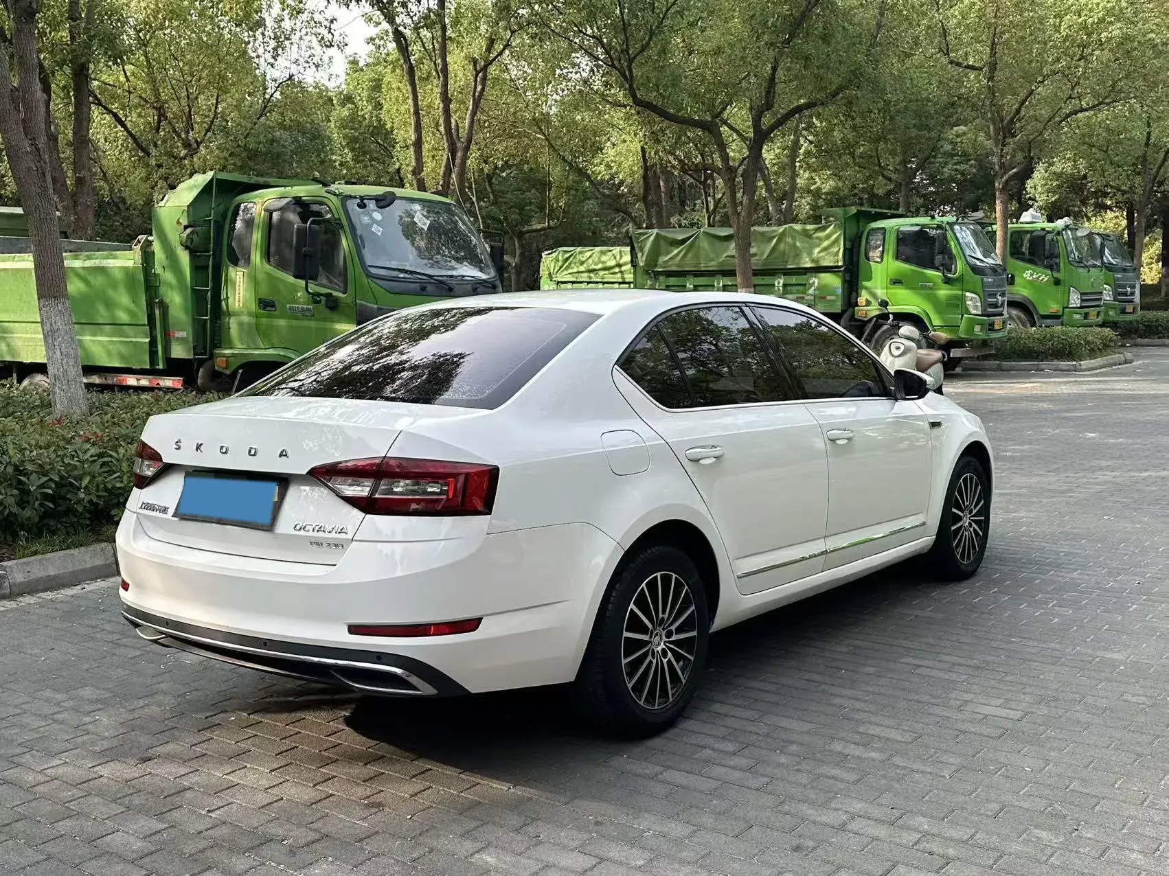 2019 SKODA OCTAVIA thumbnail 4