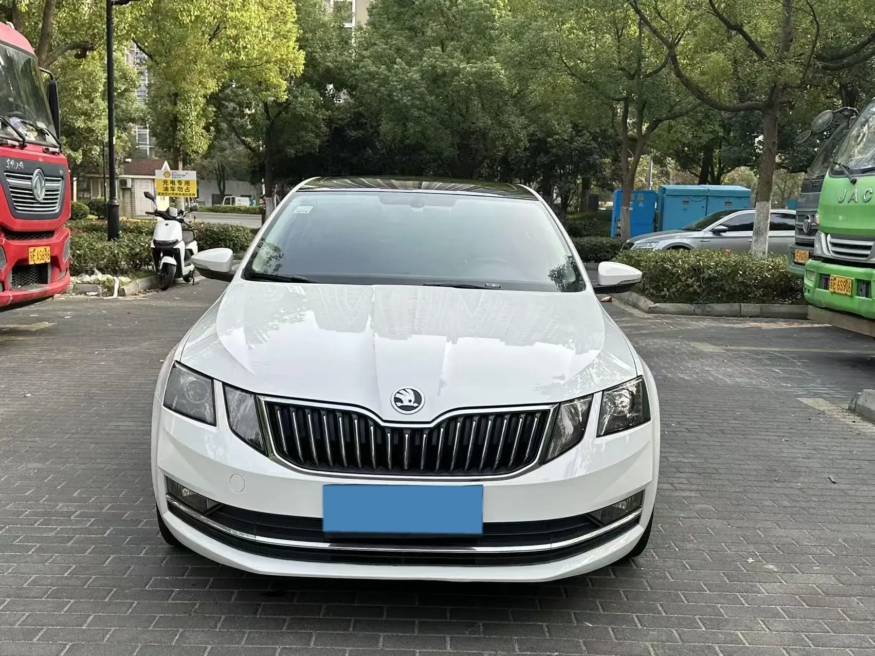 2019 SKODA OCTAVIA thumbnail 2