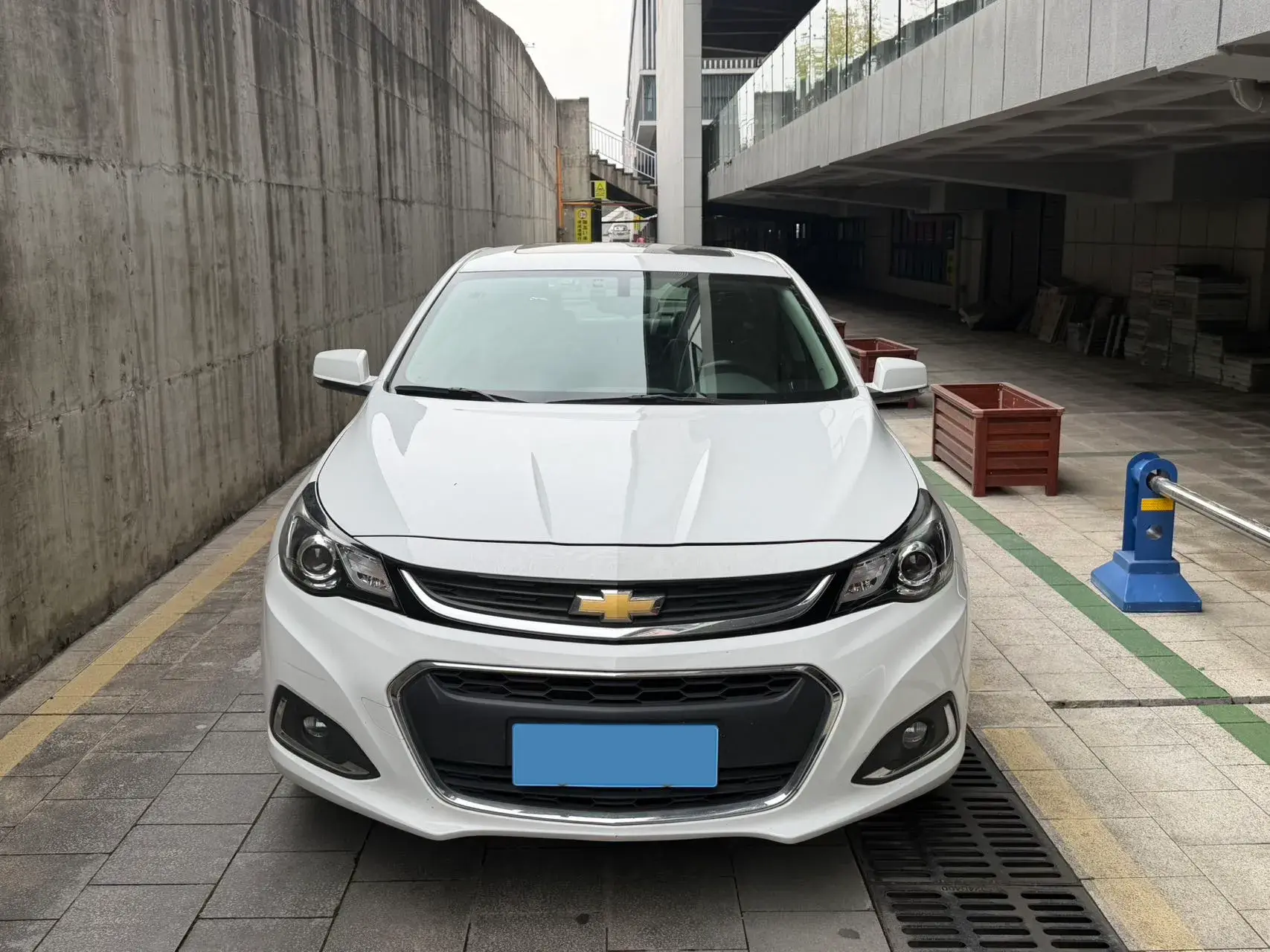 2018 CHEVROLET MALIBU thumbnail 2