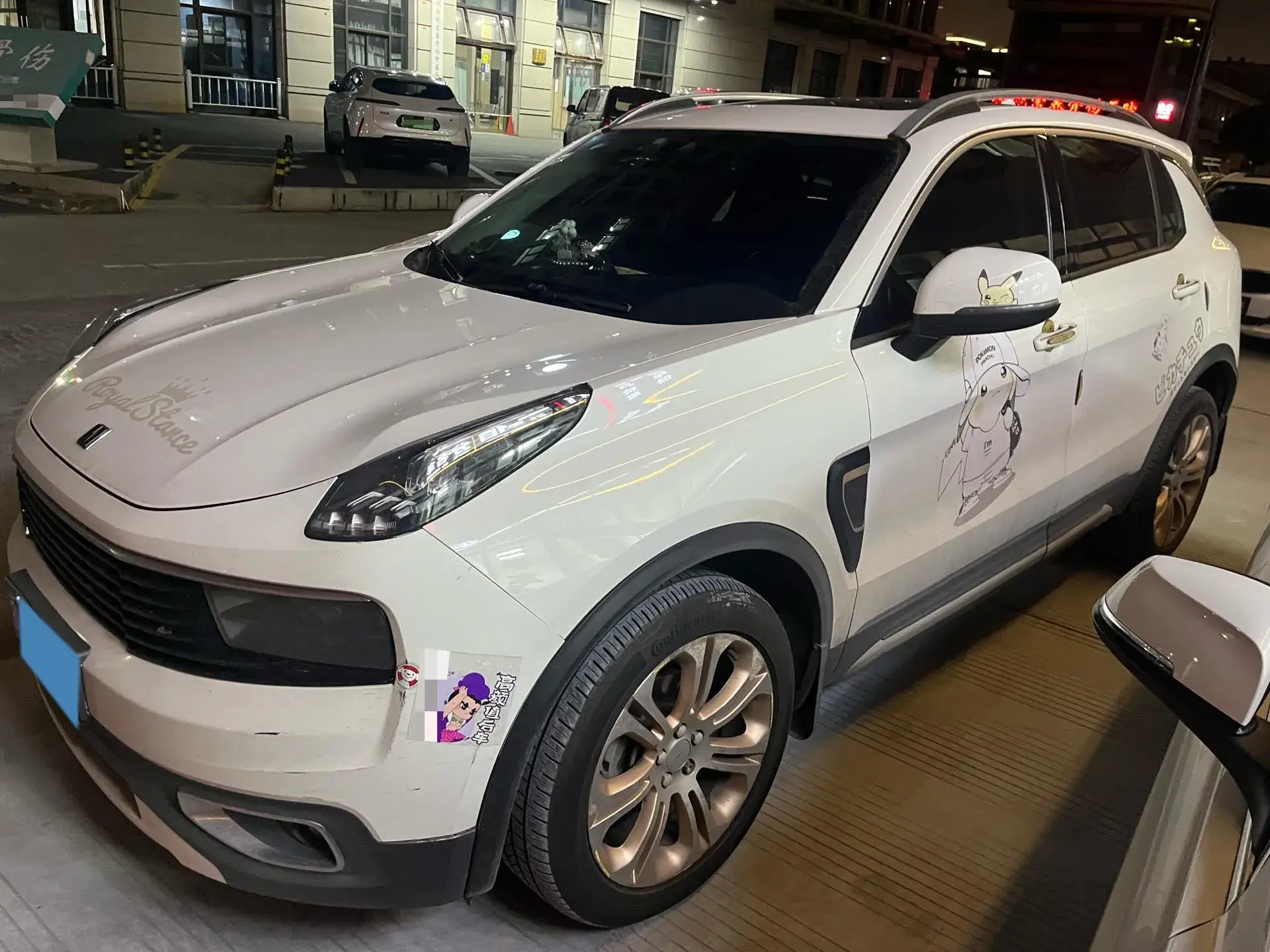 2018 LYNK&CO 01 view 1
