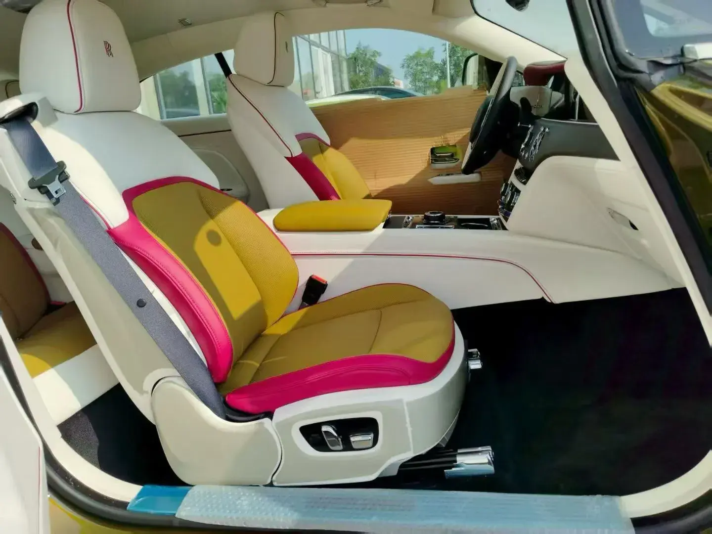 2024 ROLLS-ROYCE GHOST thumbnail 4