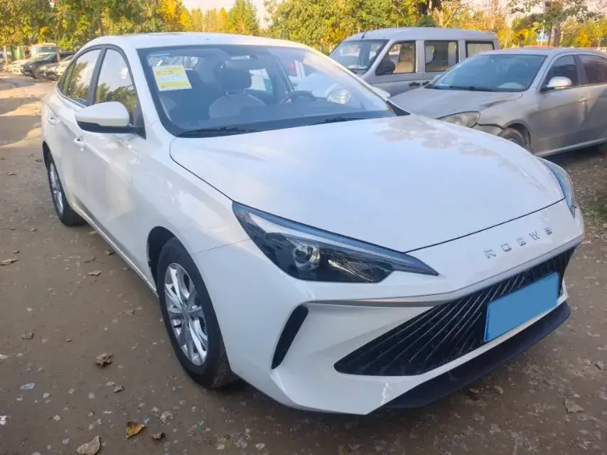 2023 ROEWE I5 thumbnail 2