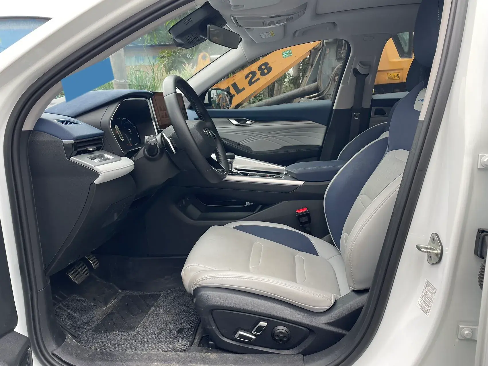 2023 GEELY PREFACE thumbnail 4