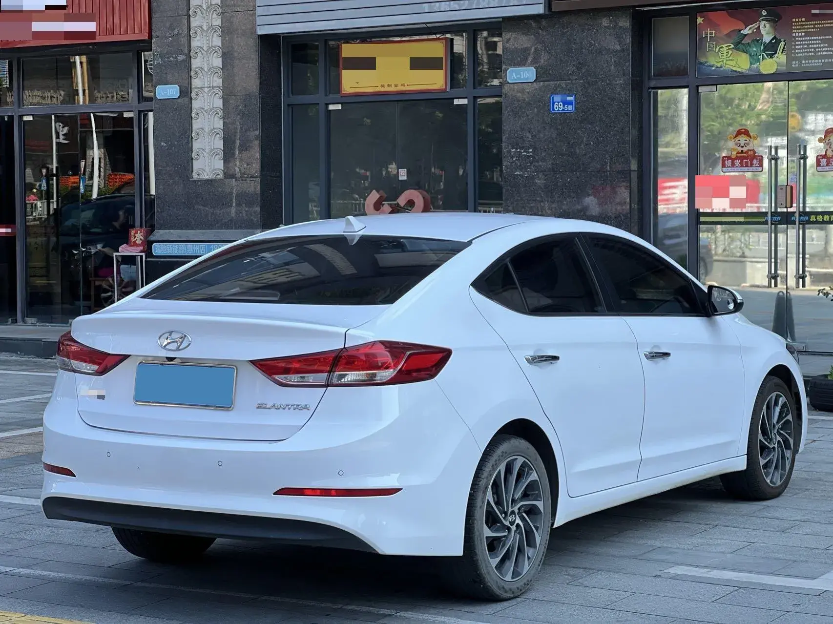 2020 HYUNDAI ELANTRA thumbnail 4