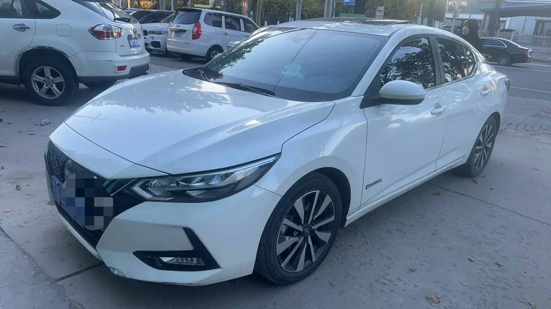 2022 NISSAN SYLPHY view 1