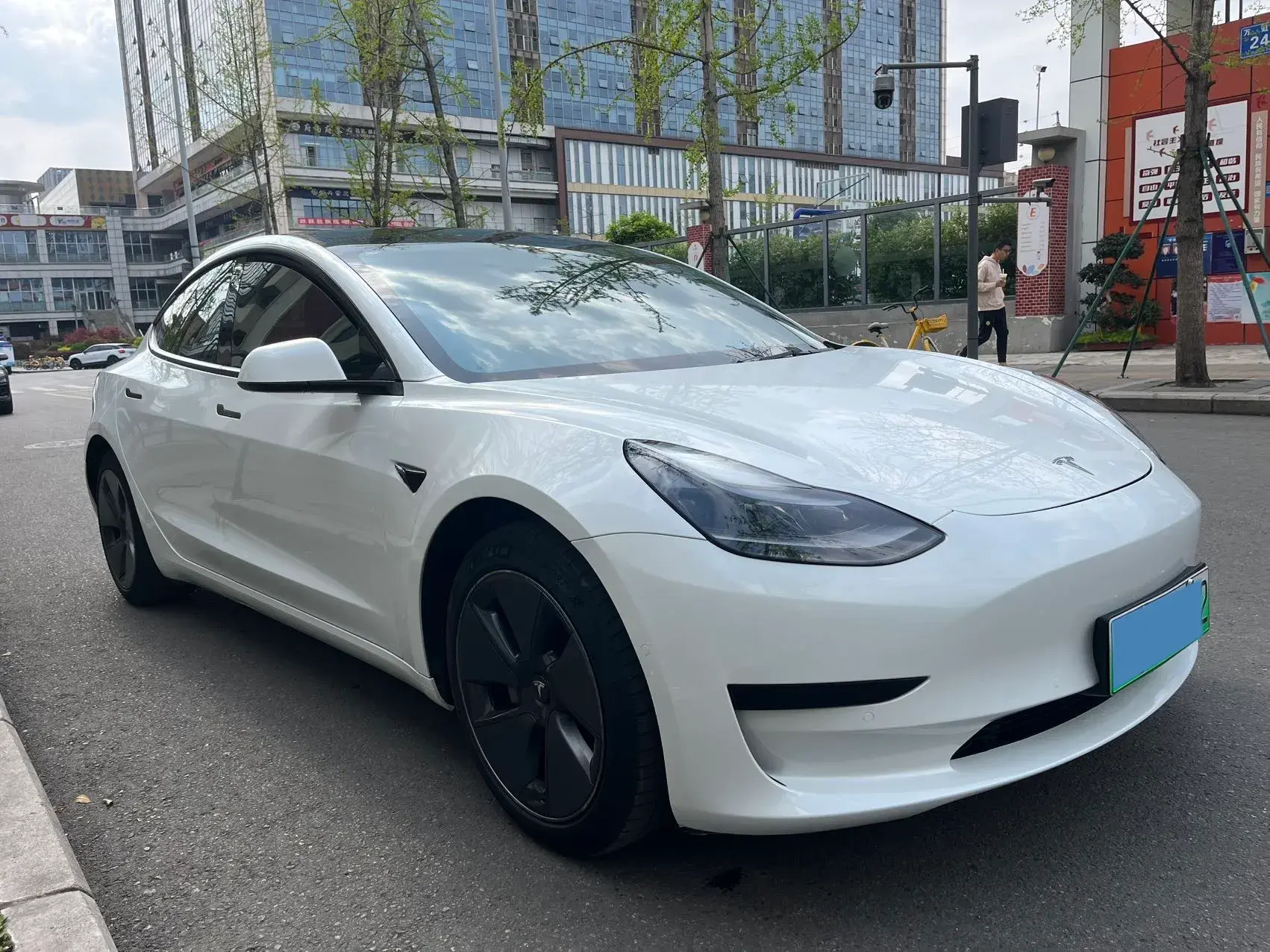 2021 TESLA MODEL thumbnail 4