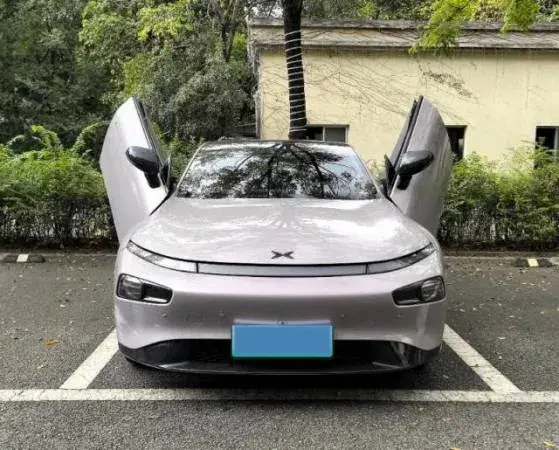 2024 XPENG P7 thumbnail 2