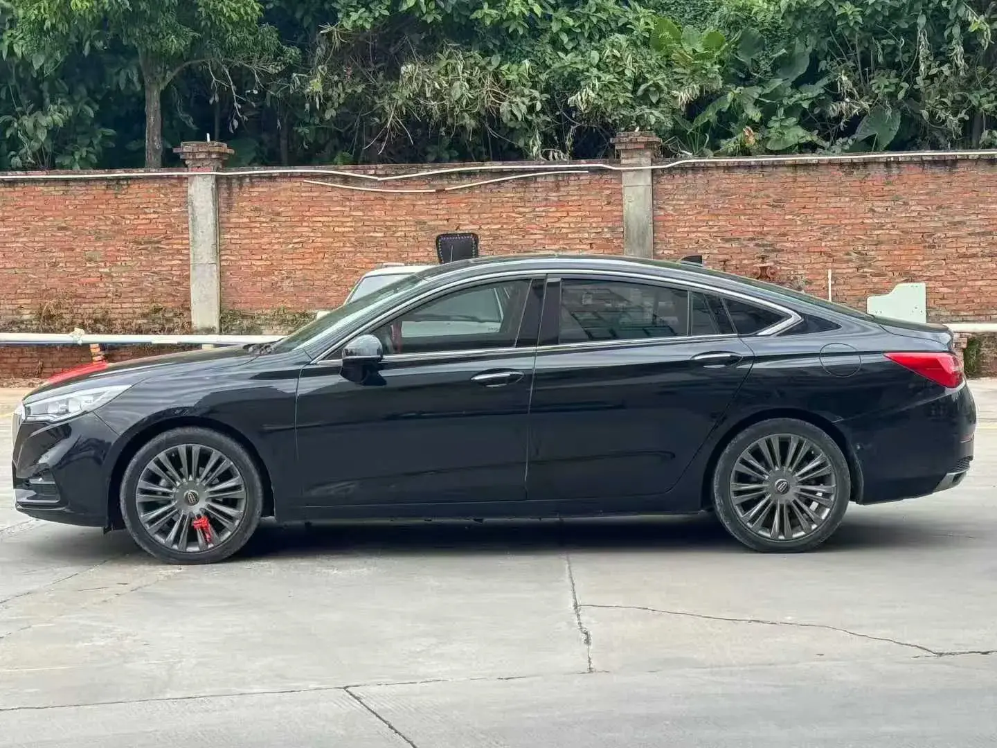 2020 HONGQI H5 thumbnail 3