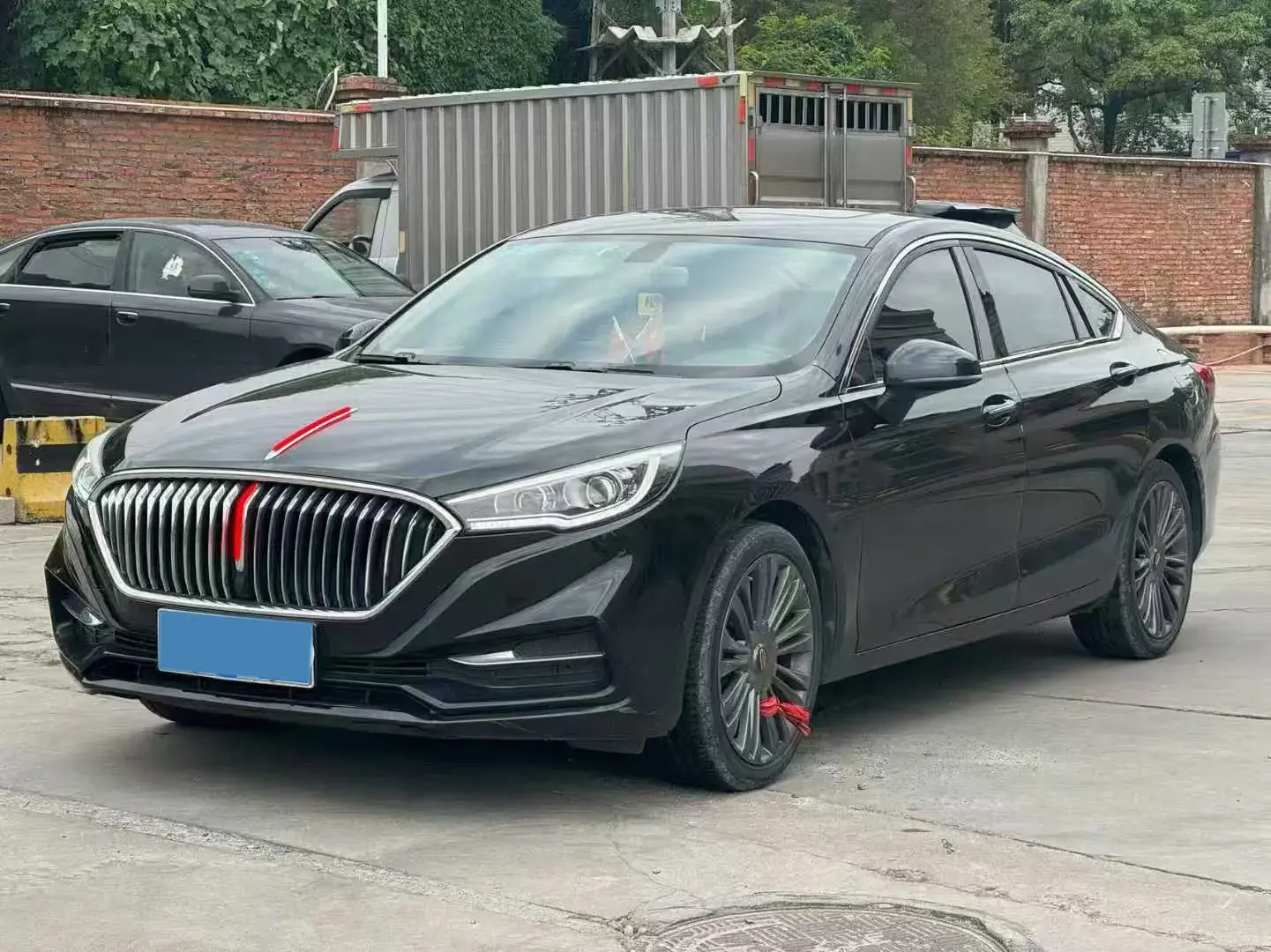 2020 HONGQI H5 view 1