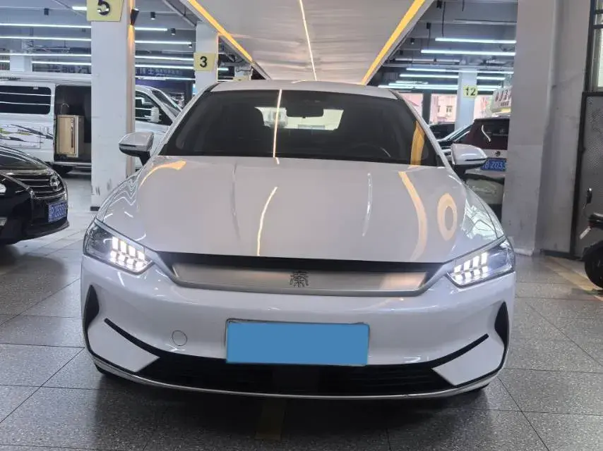 2021 BYD QIN thumbnail 2