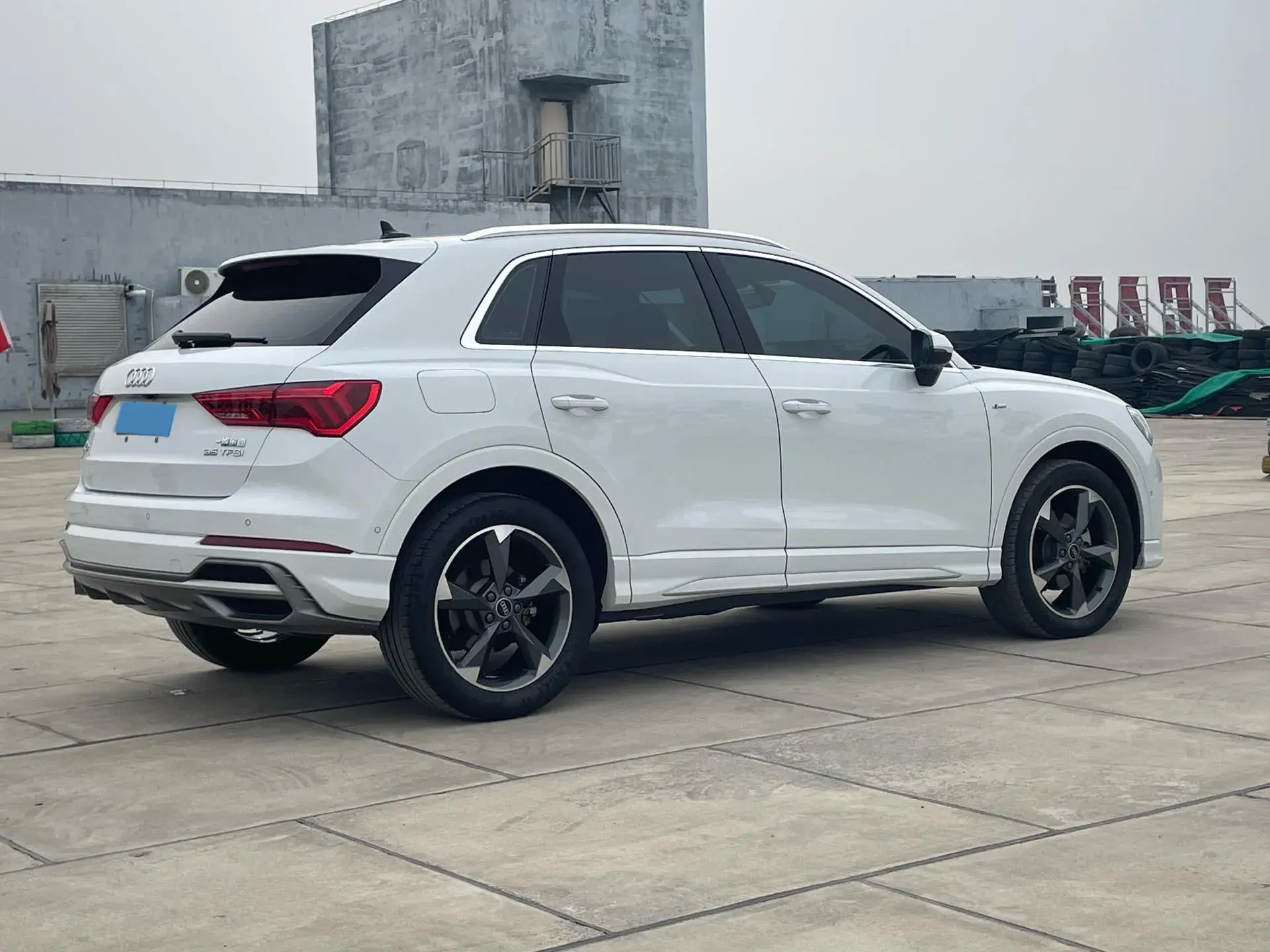 2021 AUDI Q3 thumbnail 4