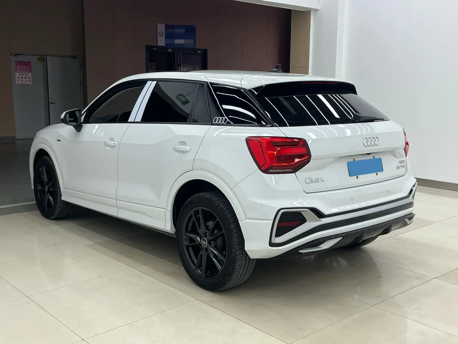 2022 AUDI Q2L thumbnail 3