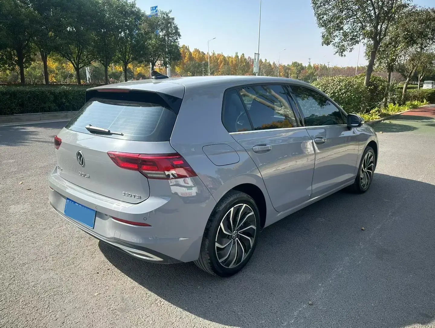 2023 VOLKSWAGEN GOLF thumbnail 4