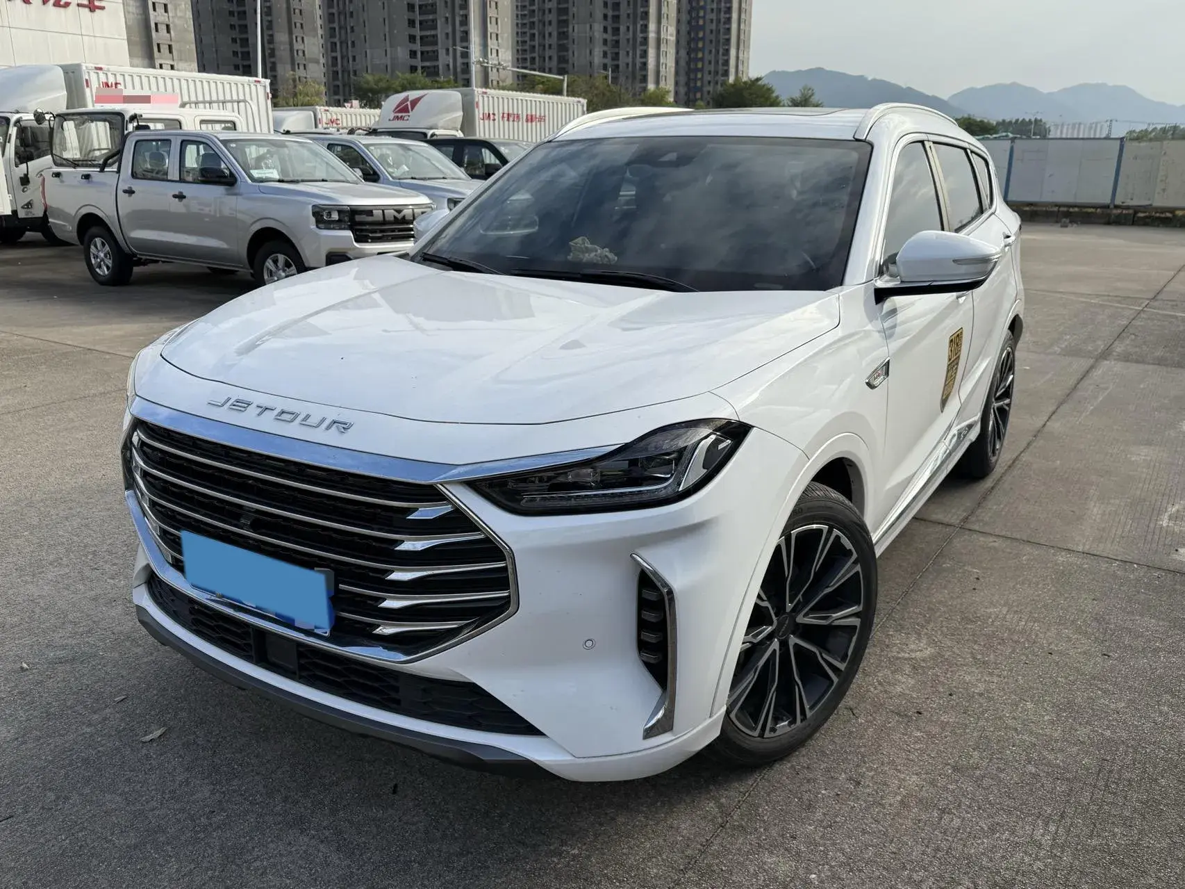 2021 JETOUR X70 view 1