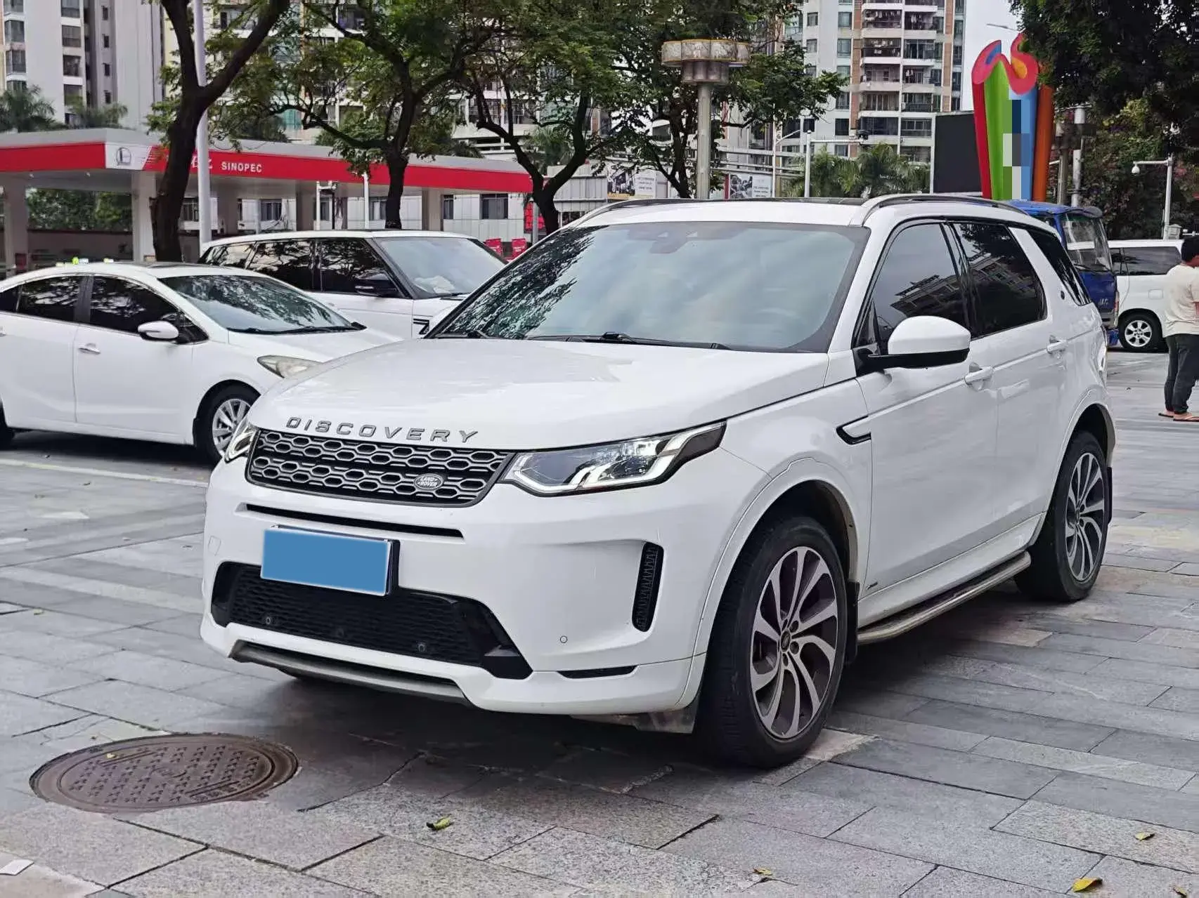 2022 LAND ROVER view 1