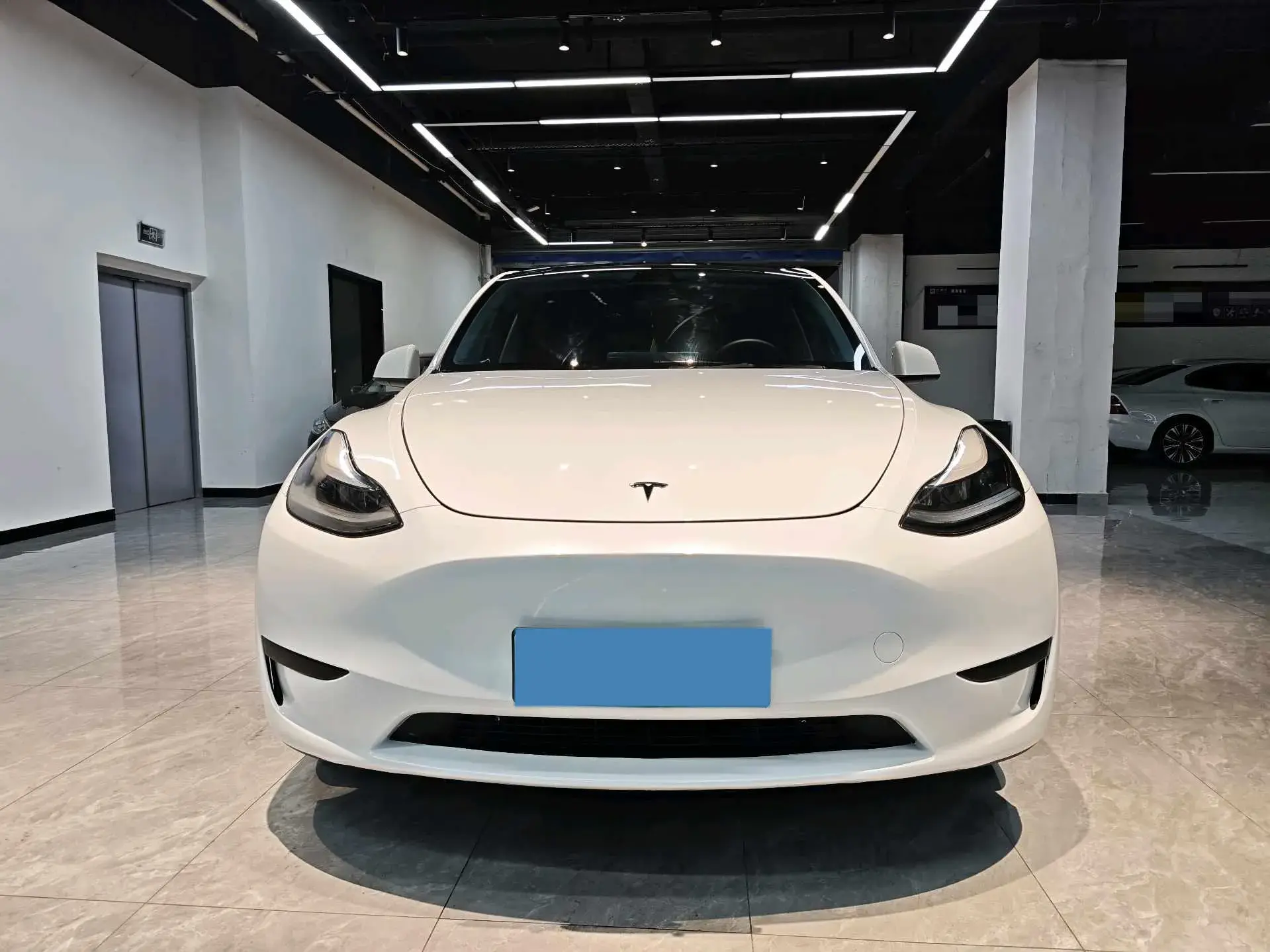 2024 TESLA MODEL thumbnail 2