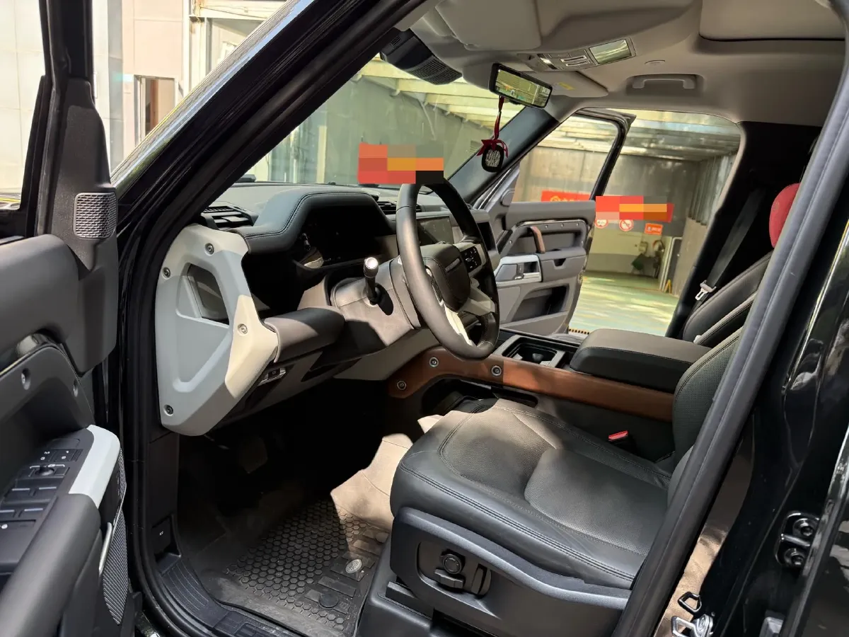 2024 Land Rover Defender 3.0T 400HP L6 8AT,autocango,china used car exporter,china ev exporter,chinese used car exporter,chinese used ev exporter