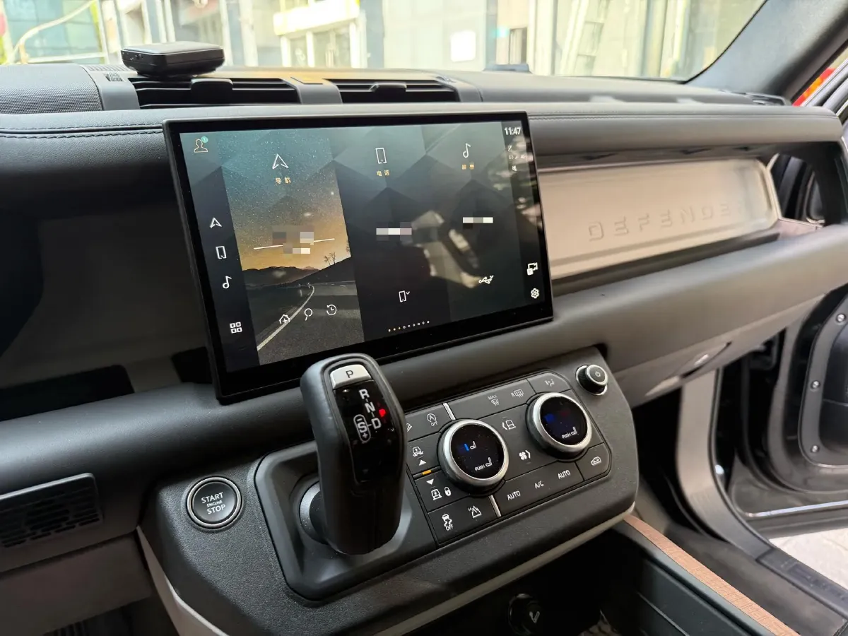 2024 Land Rover Defender 3.0T 400HP L6 8AT,autocango,china used car exporter,china ev exporter,chinese used car exporter,chinese used ev exporter