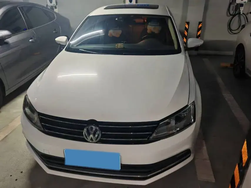 2018 VOLKSWAGEN SAGITAR thumbnail 2