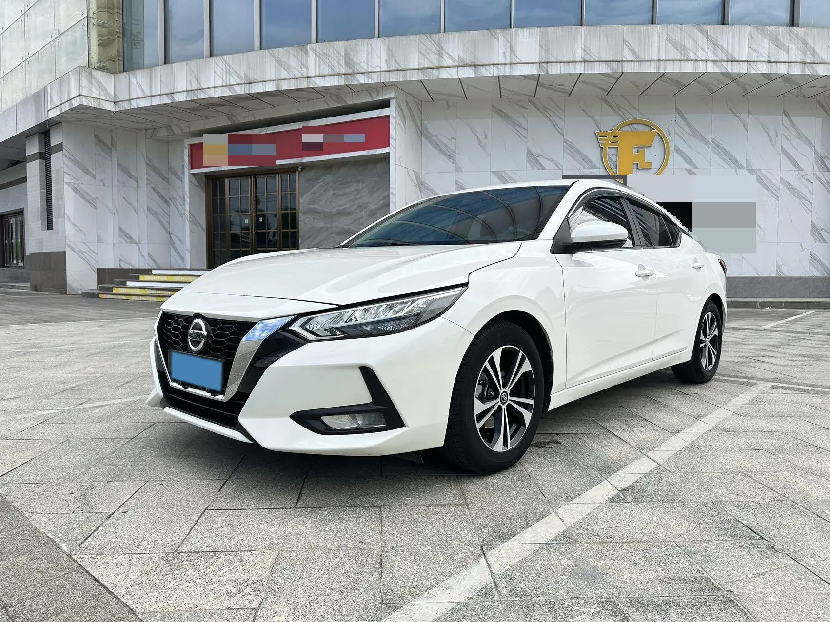 2021 NISSAN SYLPHY view 1