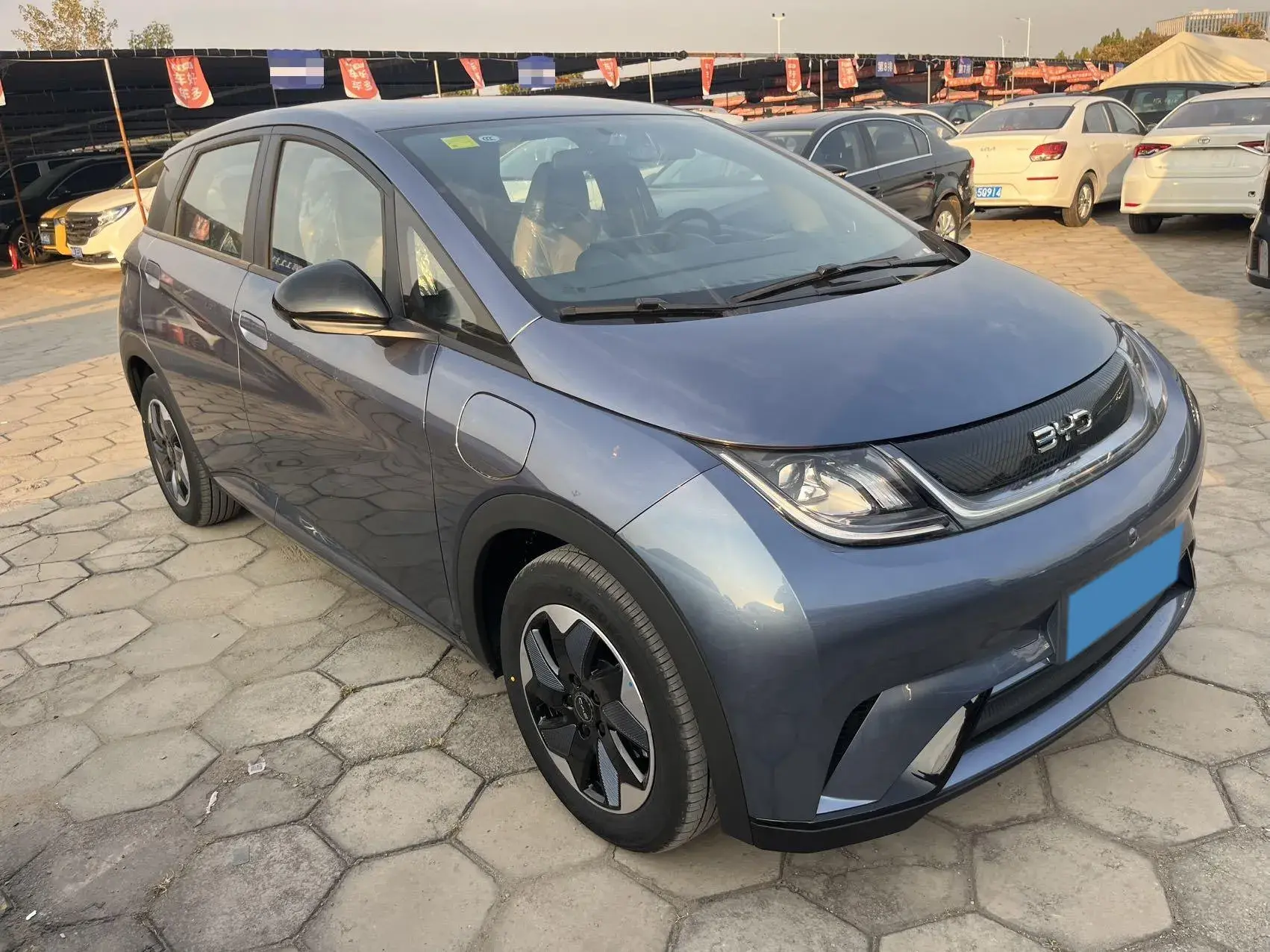 2025 BYD DOLPHIN thumbnail 3