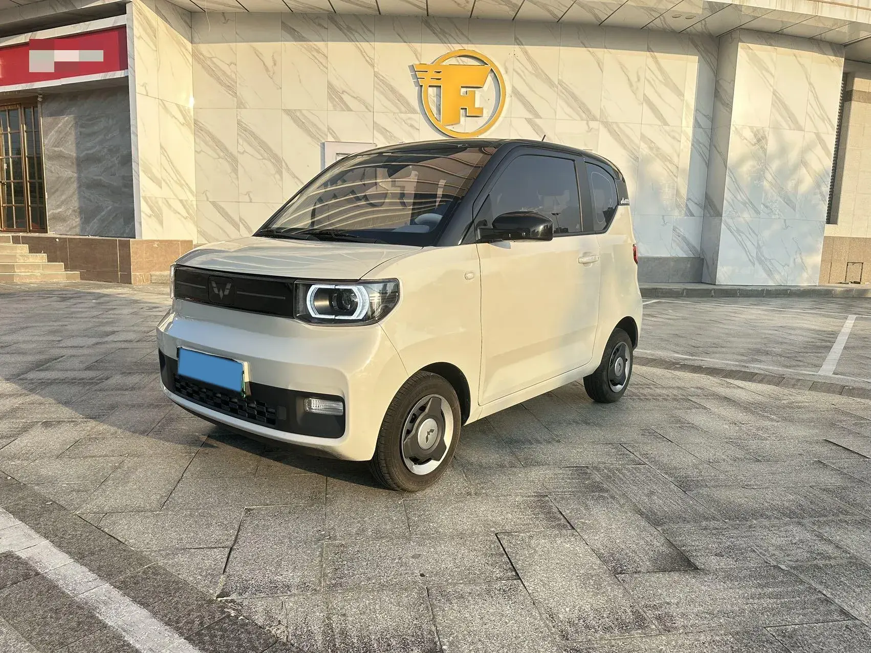 2022 WULING HONGGUANG view 1